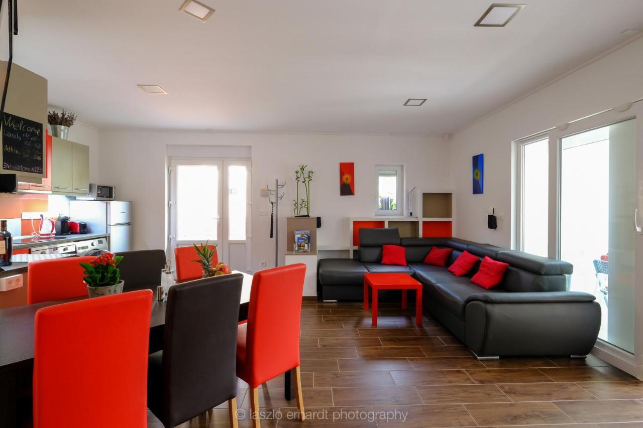 Ciprus Porta Apartmanok Balatonkenese Luaran gambar
